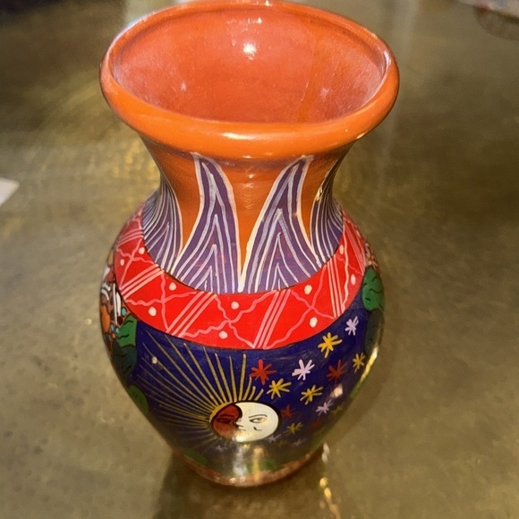 Hand-painted Mexican Folk Art Pottery Mask Decoration - Picture 4 of 8